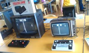 Les plus vieilles consoles du salon avec Pong, Téléscore, Vidéopac, Atari 2600 et Vectrex (2)